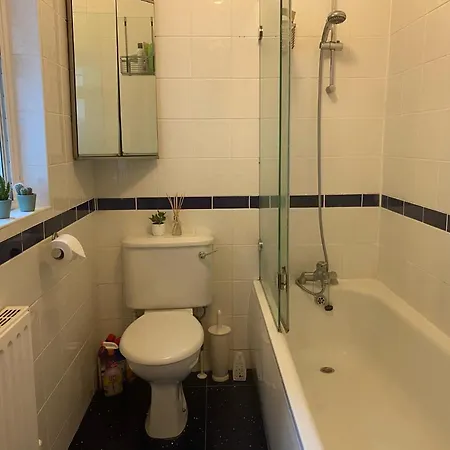 Spacious 2-Bed Flat With Garden, 3 Minutes Walk From Oval Tube Station London Exterior photo