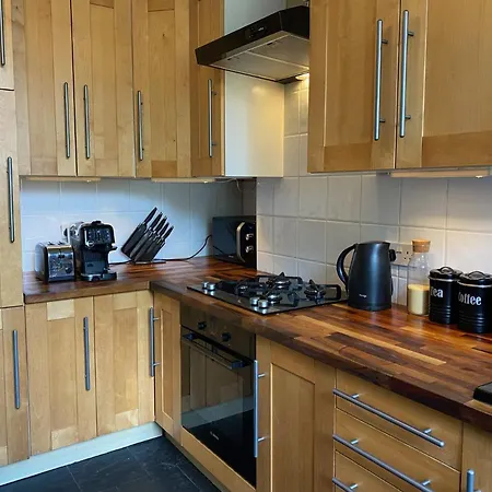 Spacious 2-Bed Flat With Garden, 3 Minutes Walk From Oval Tube Station London Exterior photo