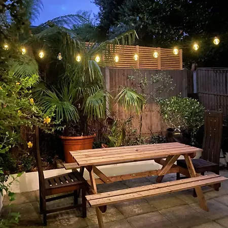 Spacious 2-Bed Flat With Garden, 3 Minutes Walk From Oval Tube Station London Exterior photo