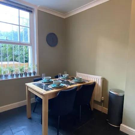 Spacious 2-Bed Flat With Garden, 3 Minutes Walk From Oval Tube Station London Exterior photo