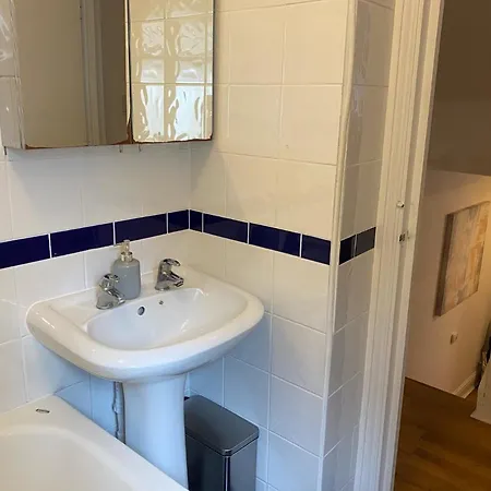 Spacious 2-Bed Flat With Garden, 3 Minutes Walk From Oval Tube Station London Exterior photo